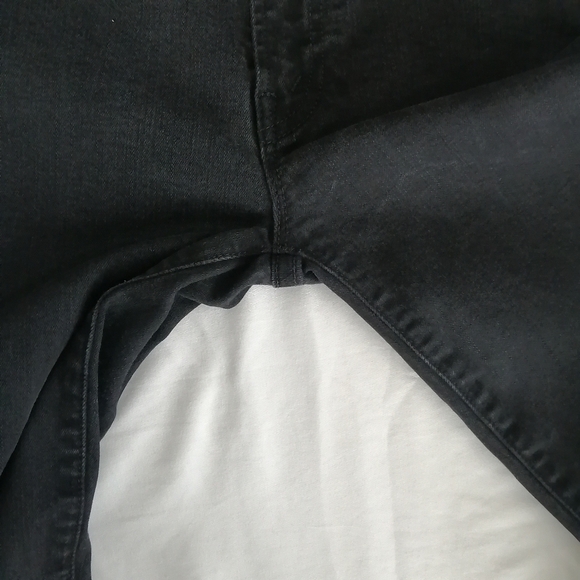 Mother Insider Crop Step Fray Hem Bootcut Jeans in Not Guilty Black 24 - Picture 8 of 16